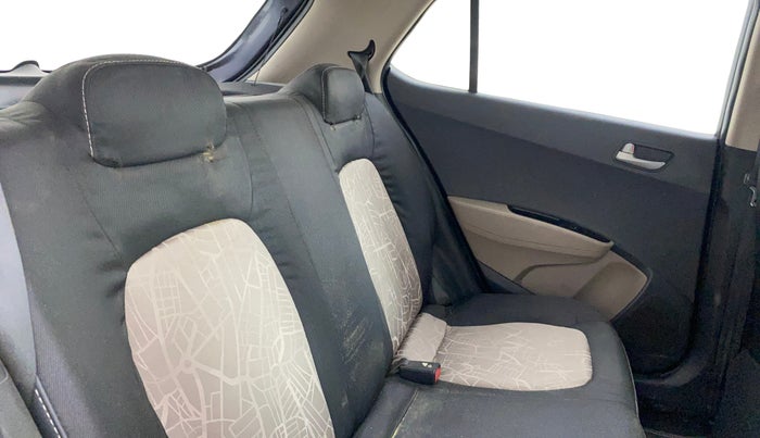 2015 Hyundai Grand i10 SPORTZ 1.2 KAPPA VTVT, CNG, Manual, 87,285 km, Right Side Rear Door Cabin