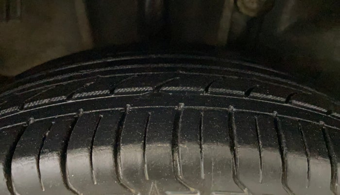 2017 Tata Tiago XZ PETROL, Petrol, Manual, 99,110 km, Right Rear Tyre Tread