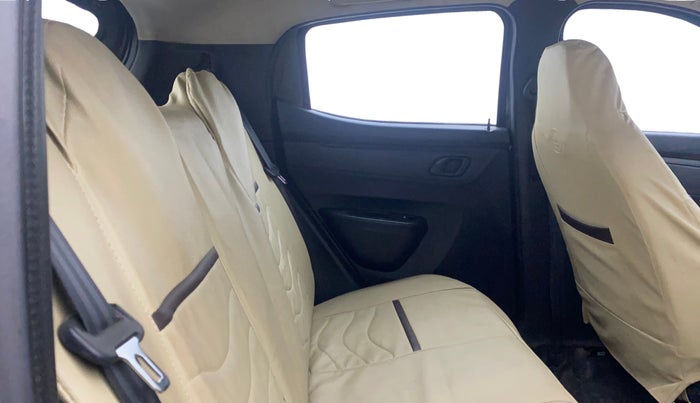 2022 Renault Kwid RXT 1.0 AMT (O), Petrol, Automatic, 24,936 km, Right Side Rear Door Cabin