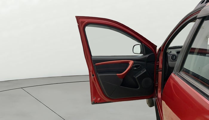 2018 Renault Duster RXS CVT, Petrol, Automatic, 1,43,526 km, LHS Front Door