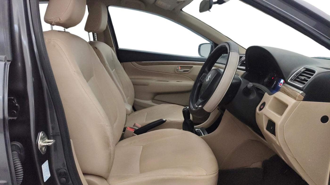 2022 Maruti Ciaz ZETA 1.5 SHVS MT PETROL, Petrol, Manual, 22,213 km, Right Side Front Door Cabin
