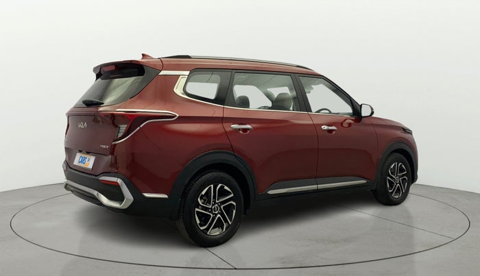 2022 KIA CARENS LUXURY PLUS 1.4 PETROL DCT 7 STR, Petrol, Automatic, 42,428 km, Right Back Diagonal