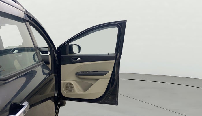 2024 Renault TRIBER RXZ, Petrol, Manual, 5,354 km, RHS Front Door