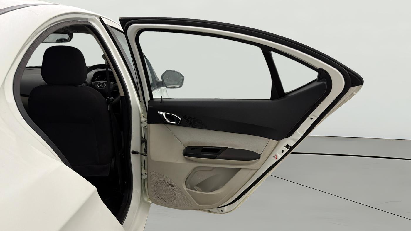 2022 Tata TIGOR XZA PLUS PETROL, Petrol, Automatic, 31,815 km, RHS Rear Door