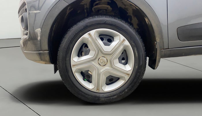 2023 Tata NEXON XMA PETROL, Petrol, Automatic, 17,181 km, Left Front Wheel