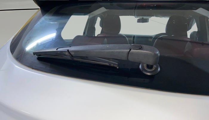 2022 Renault Kiger RXT (O) MT, Petrol, Manual, 25,156 km, Rear Wiper