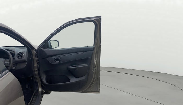 2017 Renault Kwid RXT 1.0 AMT, Petrol, Automatic, 44,636 km, RHS Front Door