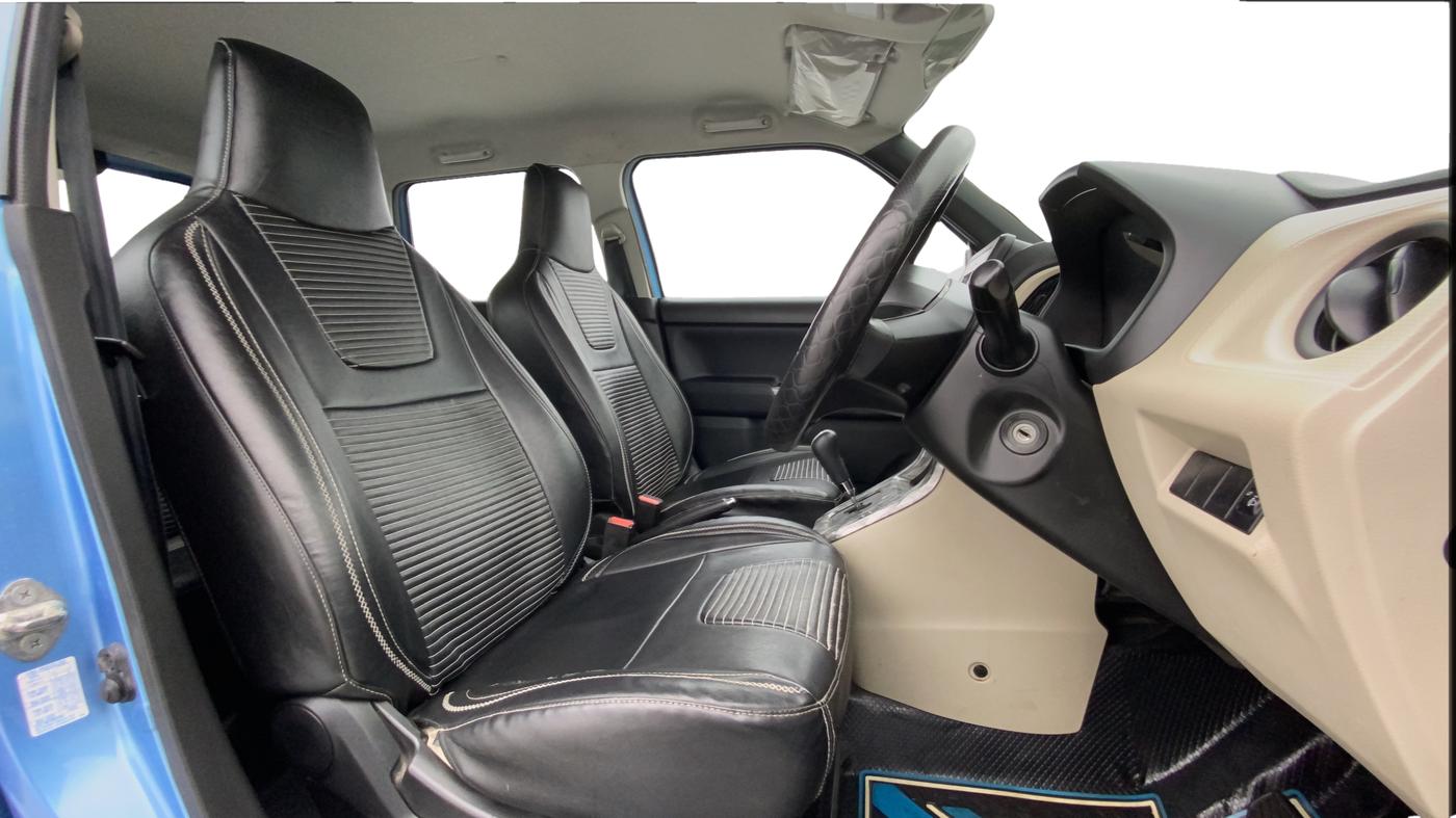 2019 Maruti New Wagon-R VXI 1.2 AMT, Petrol, Automatic, 74,018 km, Right Side Front Door Cabin