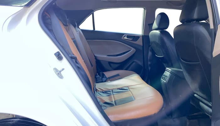 2019 Hyundai Elite i20 SPORTZ PLUS  1.2 CVT, Petrol, Automatic, 36,103 km, Right Side Rear Door Cabin