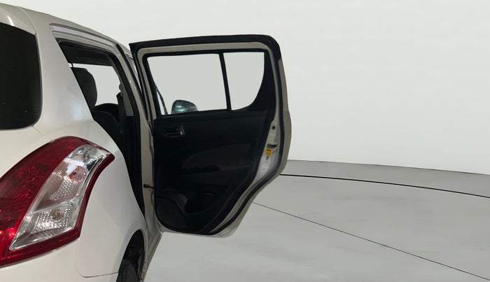 2016 Maruti Swift VDI, Diesel, Manual, 69,476 km, RHS Rear Door