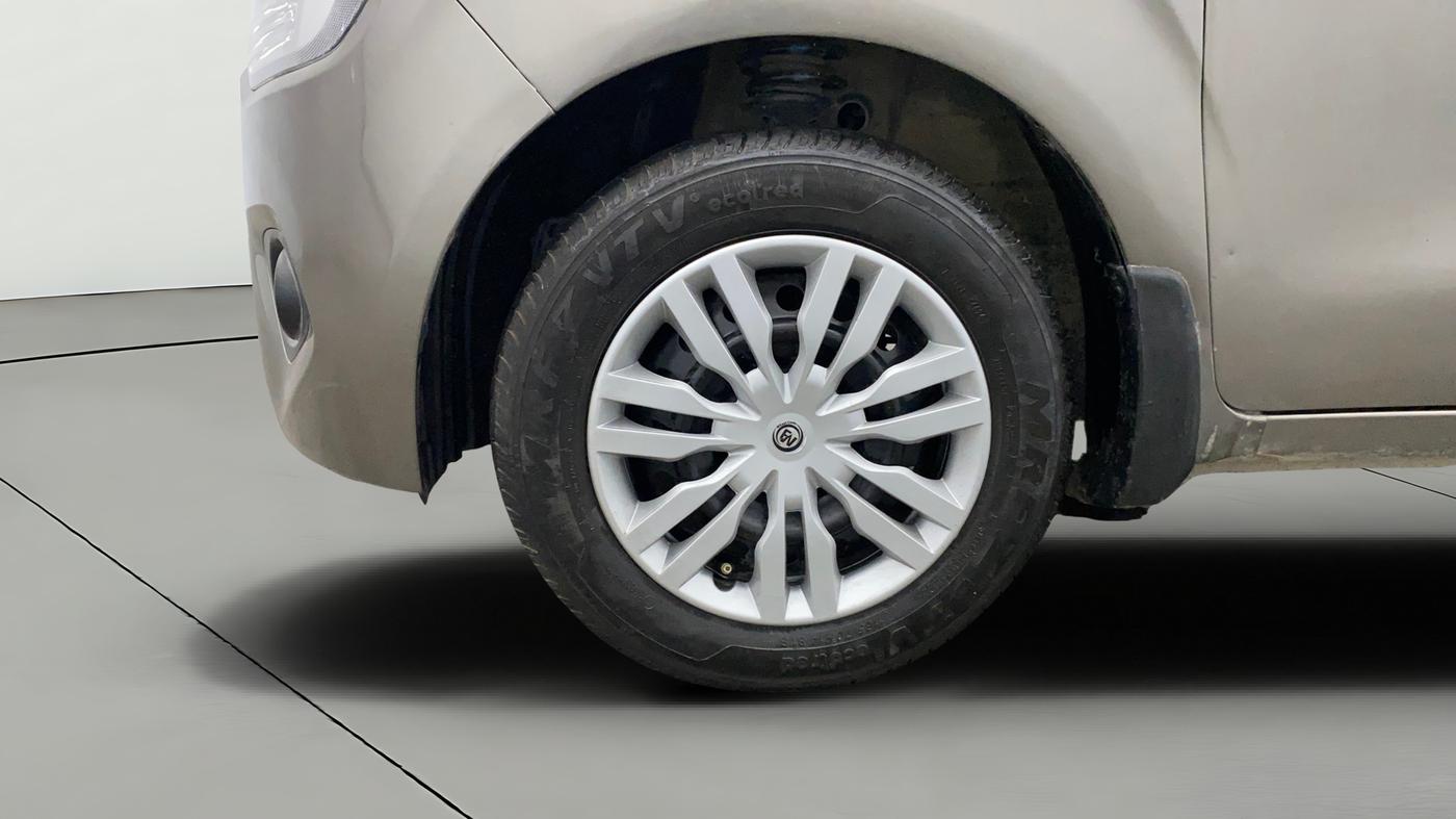 2020 Maruti New Wagon-R VXI 1.0, Petrol, Manual, 60,585 km, Left Front Wheel