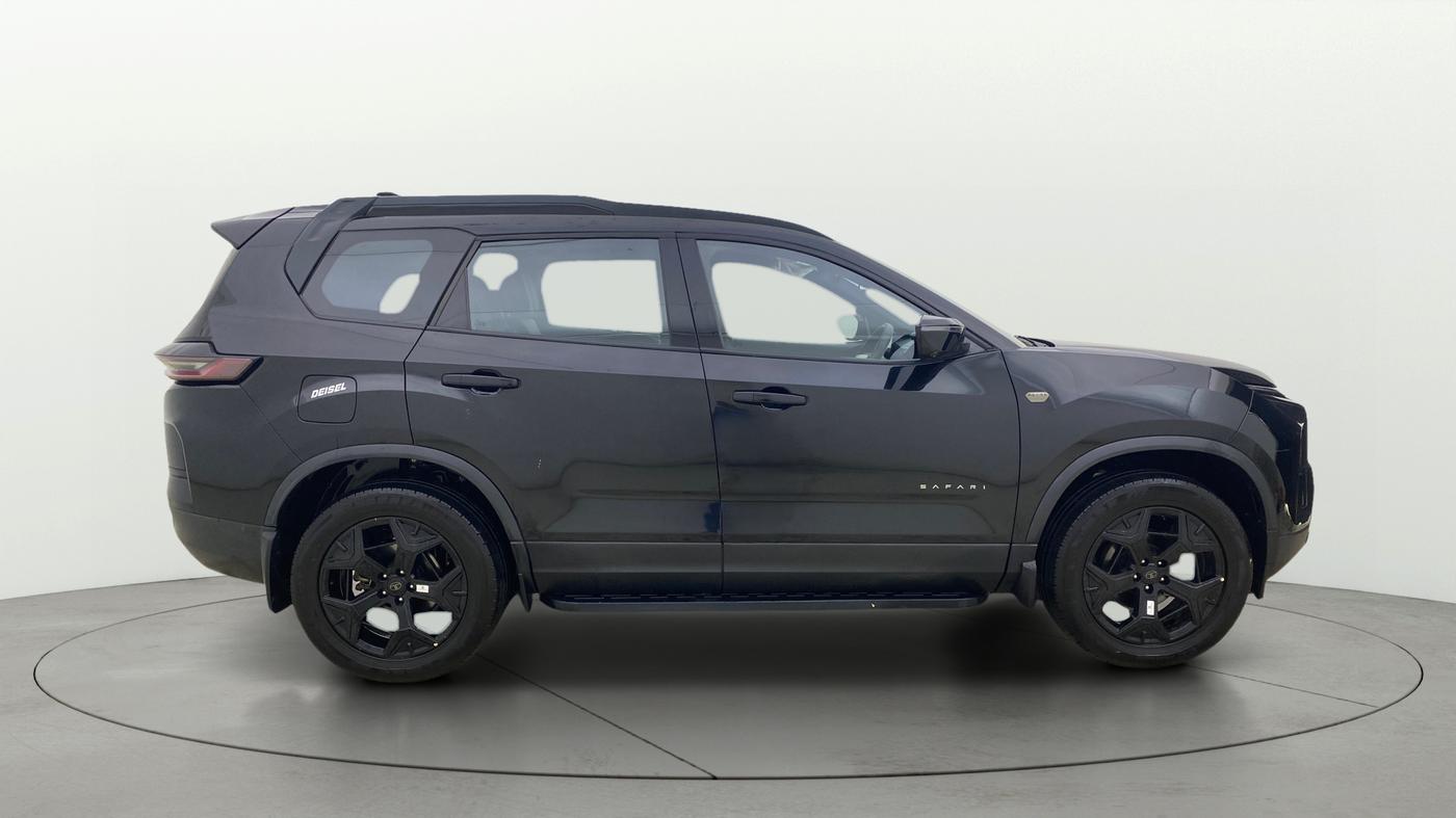 2024 Tata Safari ACCOMPLISHED DARK EDITION, Diesel, Manual, 15,890 km, Right Side View
