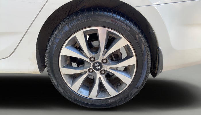 2014 Hyundai Verna FLUIDIC 1.4 VTVT CX, Petrol, Manual, 1,16,071 km, Left Rear Wheel