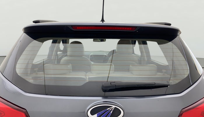 2022 Mahindra XUV300 W8 (O) 1.2 PETROL, Petrol, Manual, 46,114 km, Rear Windshield
