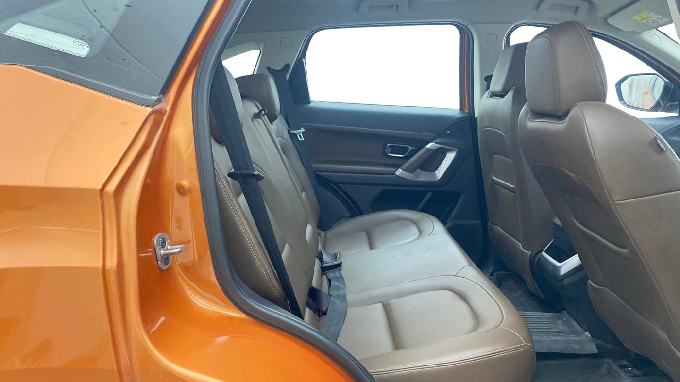 2019 Tata Harrier XZ 2.0L, Diesel, Manual, 1,14,406 km, Right Side Rear Door Cabin