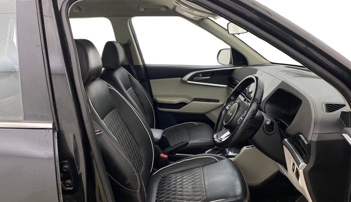 2023 KIA CARENS  PRESTIGE PLUS 1.5 TURBO PETROL DCT 7 STR, Petrol, Automatic, 76,316 km, Right Side Front Door Cabin