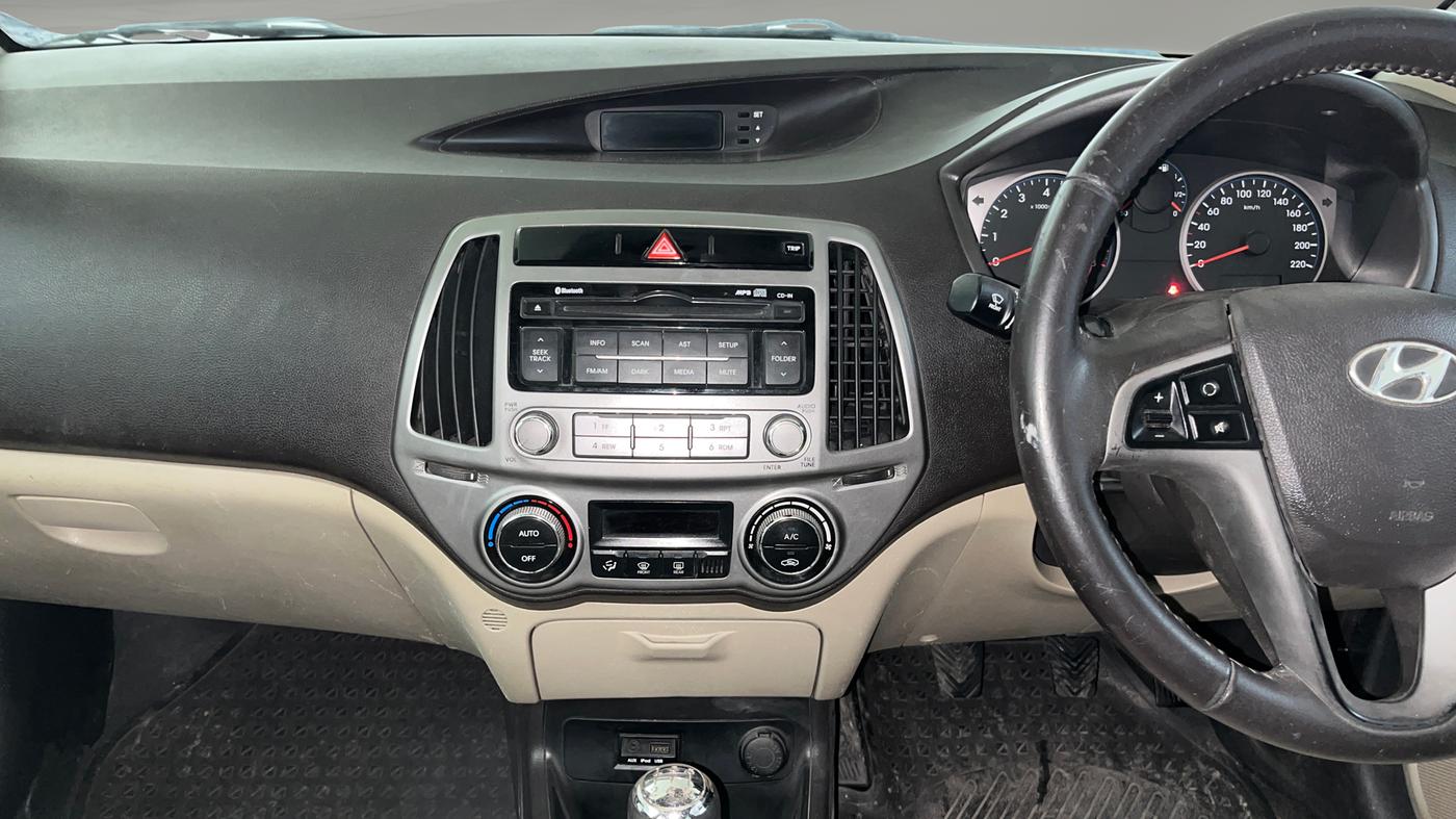 2014 Hyundai i20 SPORTZ 1.2, Petrol, Manual, 45,264 km, Air Conditioner