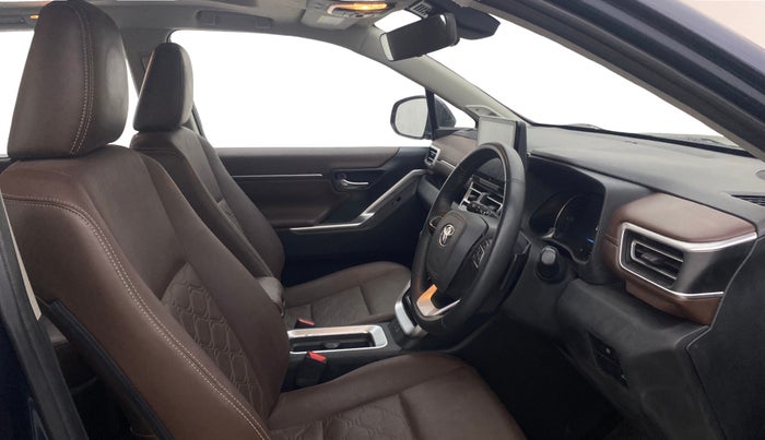 2024 Toyota INNOVA HYCROSS ZX HYBRID 7 STR, Hybrid, Automatic, 31,548 km, Right Side Front Door Cabin