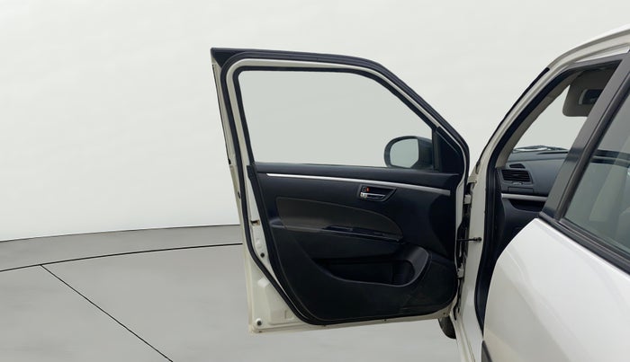 2013 Maruti Swift VXI, Petrol, Manual, 1,30,490 km, LHS Front Door