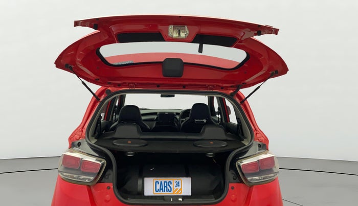 2018 Mahindra KUV 100 NXT K2 P 6 STR, CNG, Manual, 17,112 km, Boot Door Open