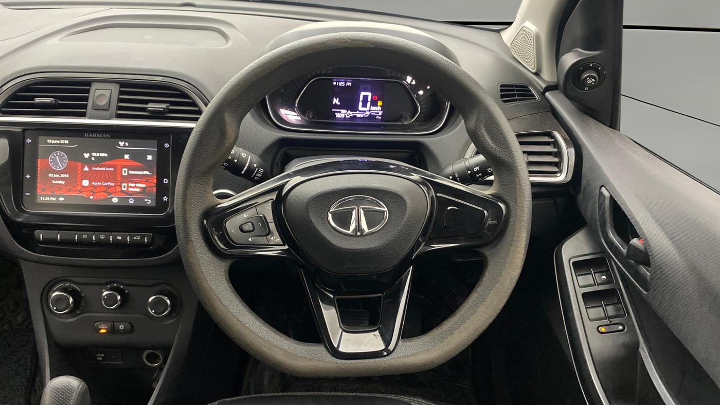 2022 Tata TIAGO NRG XZ AMT, Petrol, Automatic, 79,057 km, Steering Wheel Close Up