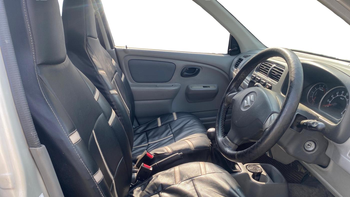 2013 Maruti Alto K10 VXI, Petrol, Manual, 36,308 km, Right Side Front Door Cabin