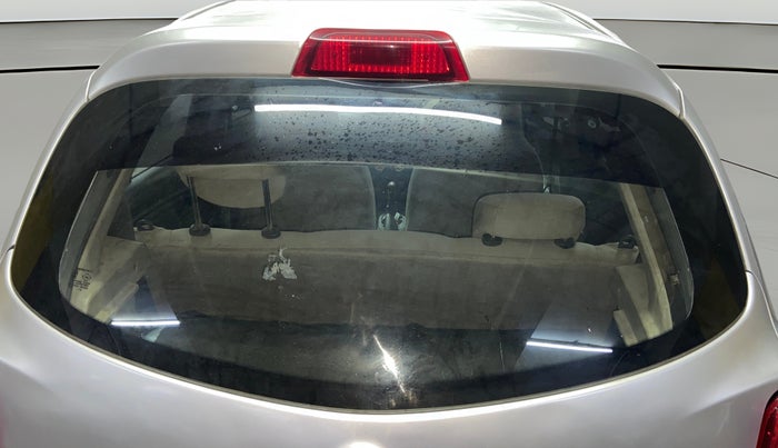 2016 Nissan Micra Active XL, CNG, Manual, 1,18,213 km, Rear Windshield