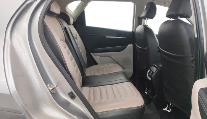 2021 KIA SONET HTX 1.0 IMT, Petrol, Manual, 47,982 km, Right Side Rear Door Cabin