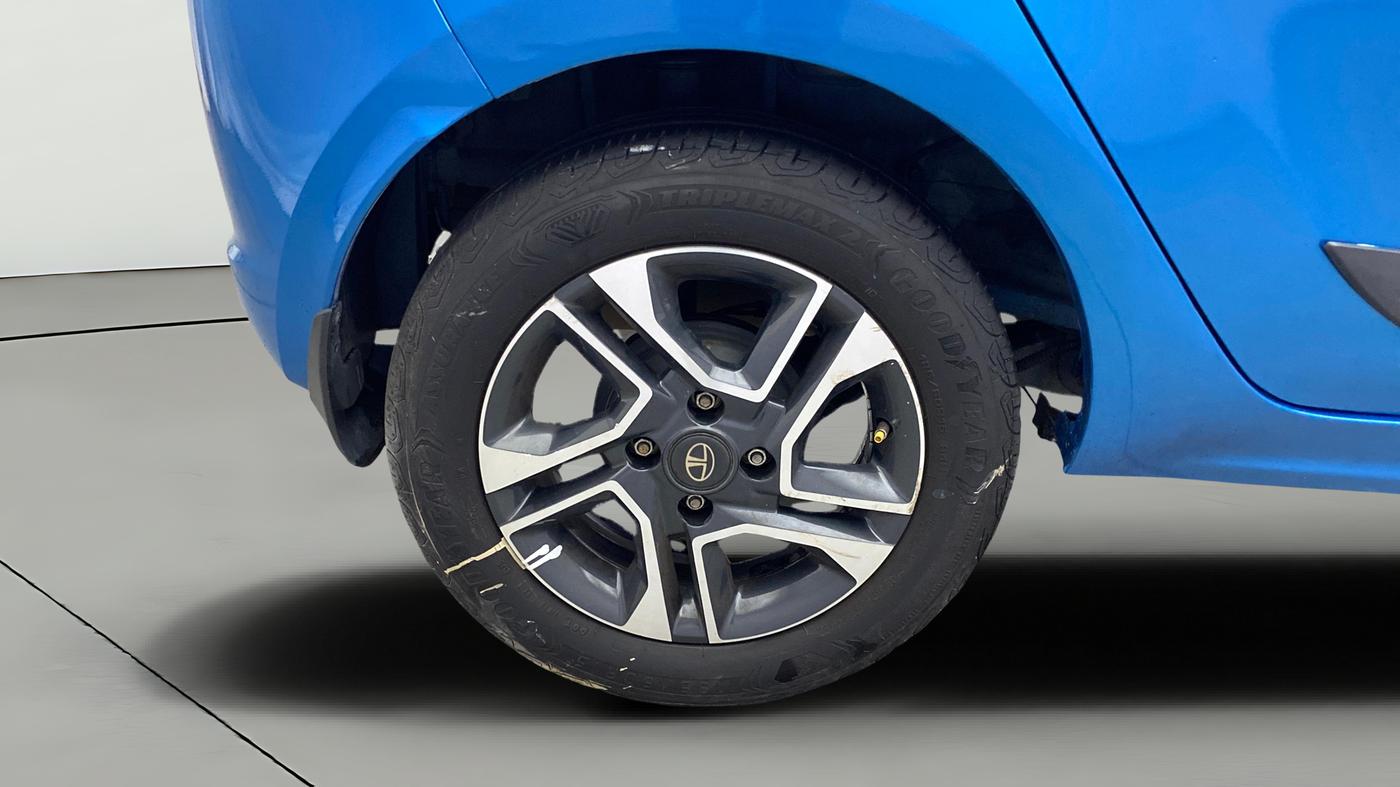 2019 Tata Tiago XZ PLUS PETROL, Petrol, Manual, 1,29,376 km, Right Rear Wheel