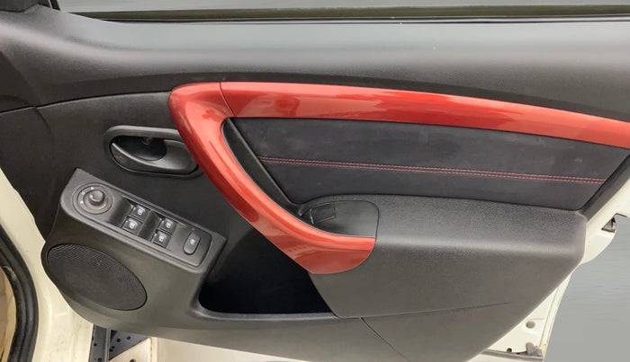 2018 Renault Duster RXS CVT, Petrol, Automatic, 24,428 km, Driver Side Door Panels Control