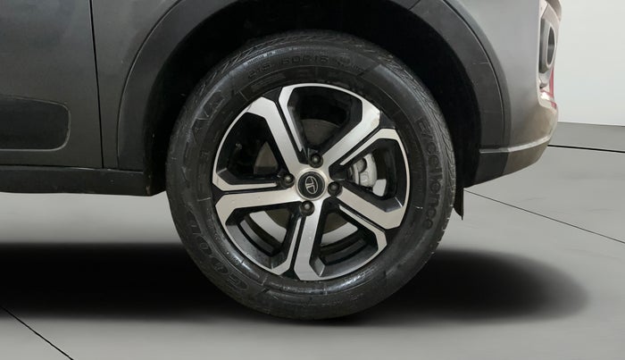 2021 Tata NEXON XZA PLUS SUNROOF PETROL, Petrol, Automatic, 56,481 km, Right Front Wheel