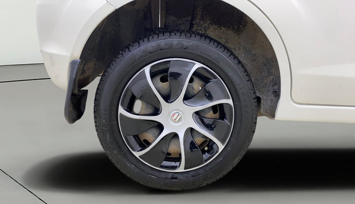 2013 Ford Figo ZXI 1.4 DIESEL, Diesel, Manual, 1,35,833 km, Right Rear Wheel