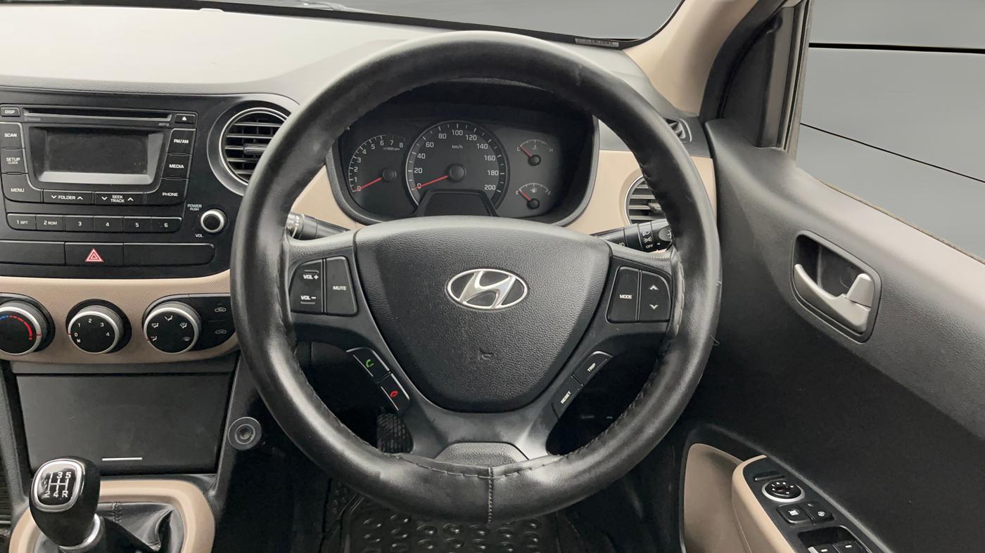 2015 Hyundai Xcent S 1.2, Petrol, Manual, 44,964 km, Steering Wheel Close Up