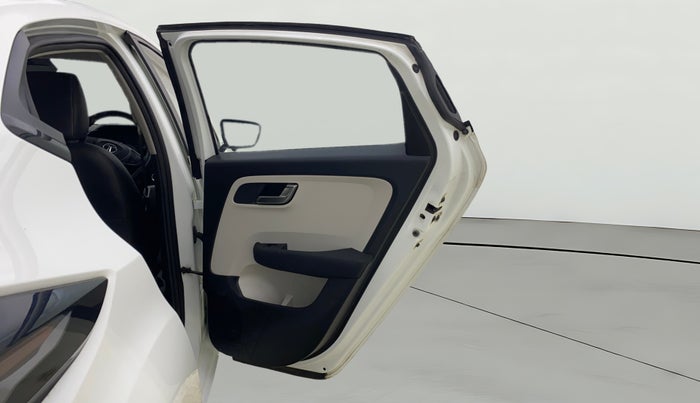 2021 Tata ALTROZ XZ PETROL, Petrol, Manual, 24,310 km, RHS Rear Door