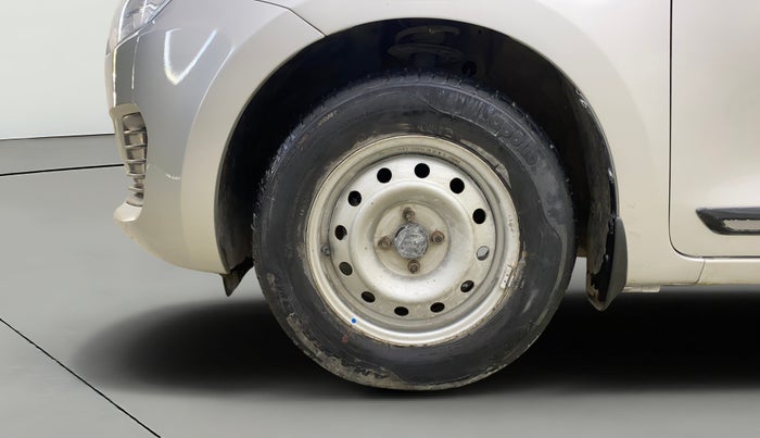 2019 Maruti Swift LXI, Petrol, Manual, 31,393 km, Left Front Wheel