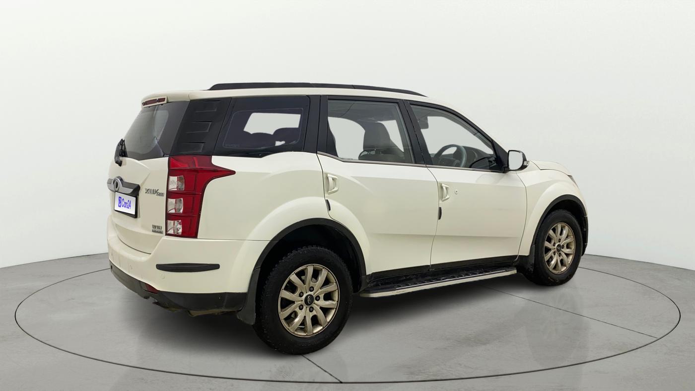 2016 Mahindra XUV500 W10 AT, Diesel, Automatic, 1,22,669 km, Right Back Diagonal