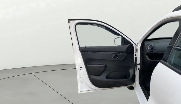 2018 Renault Kwid RXL, Petrol, Manual, 99,017 km, LHS Front Door