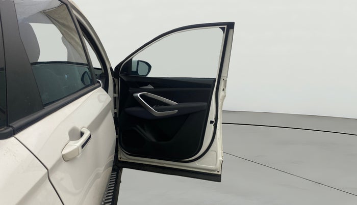 2022 MG HECTOR SHINE 1.5 PETROL TURBO CVT, Petrol, Automatic, 18,129 km, RHS Front Door