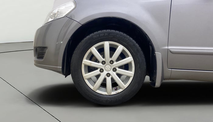 2013 Maruti SX4 ZXI, Petrol, Manual, 77,330 km, Left Front Wheel