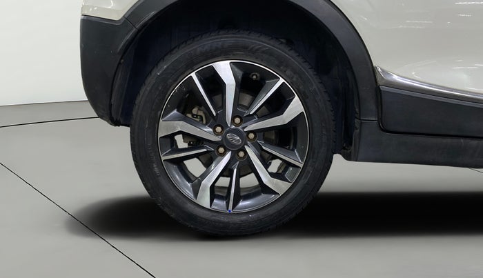 2022 Mahindra XUV300 W8 (O) 1.2 PETROL, Petrol, Manual, 61,570 km, Right Rear Wheel