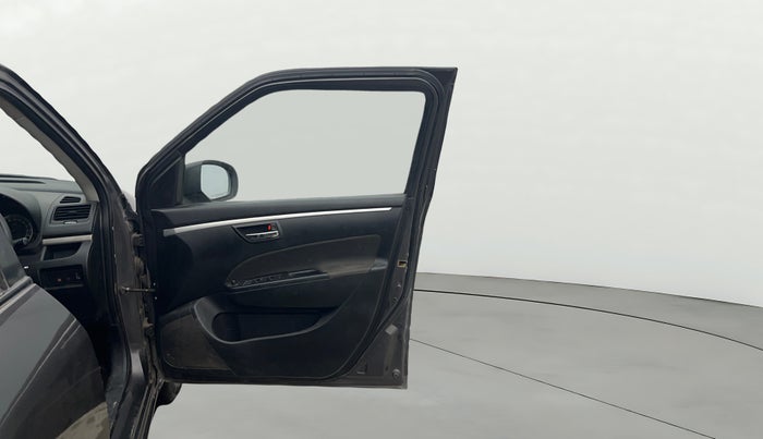 2016 Maruti Swift VXI, Petrol, Manual, 55,567 km, RHS Front Door