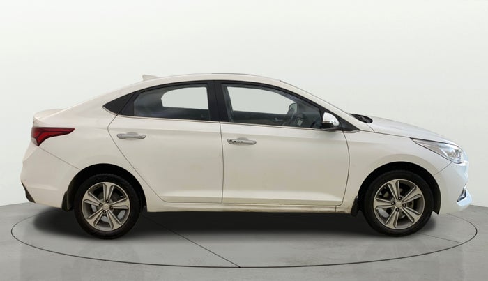 2017 Hyundai Verna 1.6 VTVT SX O, Petrol, Manual, 49,542 km, Right Side View