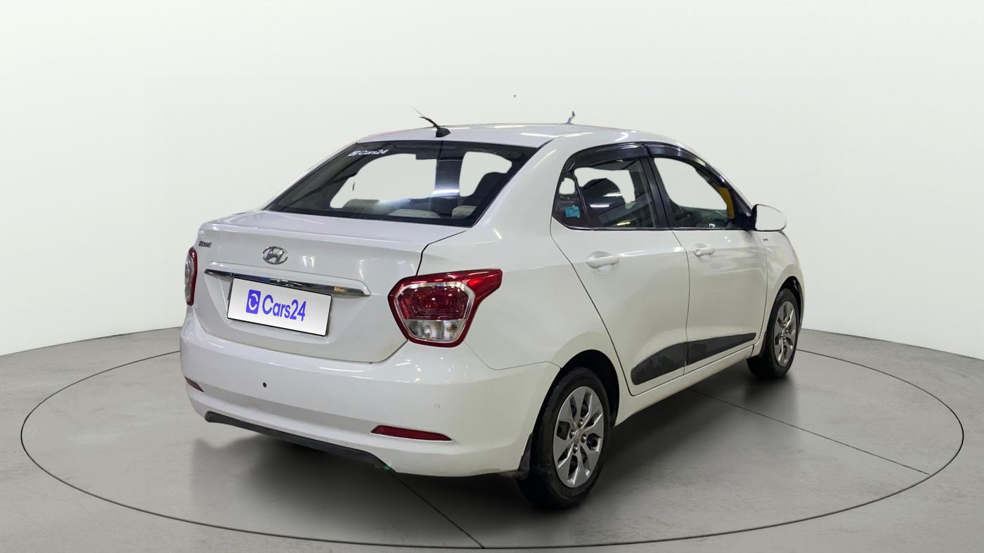 2015 Hyundai Xcent S 1.2, Petrol, Manual, 1,00,466 km, Right Back Diagonal