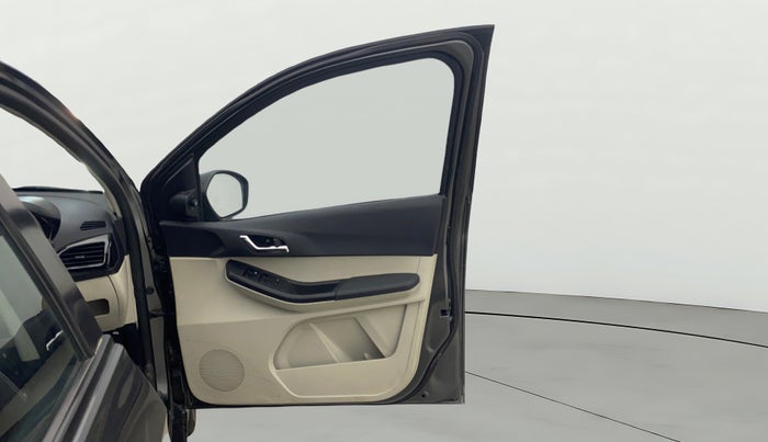 2022 Tata Tiago XZ PLUS PETROL, Petrol, Manual, 39,779 km, RHS Front Door