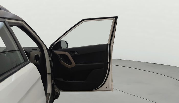 2016 Hyundai Creta SX PLUS 1.6 PETROL, Petrol, Manual, 79,801 km, RHS Front Door