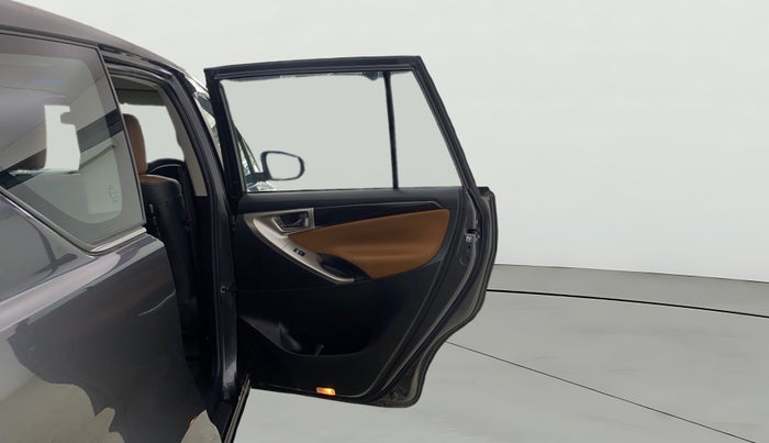 2022 Toyota Innova Crysta 2.7 ZX AT 7 STR, Petrol, Automatic, 10,460 km, RHS Rear Door