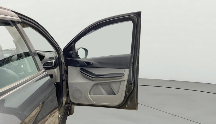 2023 Tata Tiago XTA PETROL, Petrol, Automatic, 15,985 km, RHS Front Door