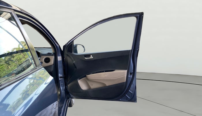 2015 Hyundai Xcent SX 1.2 (O), Petrol, Manual, 82,589 km, RHS Front Door