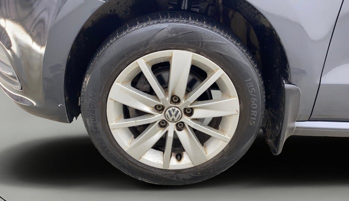 2017 Volkswagen Polo HIGHLINE1.2L, Petrol, Manual, 36,174 km, Left Front Wheel