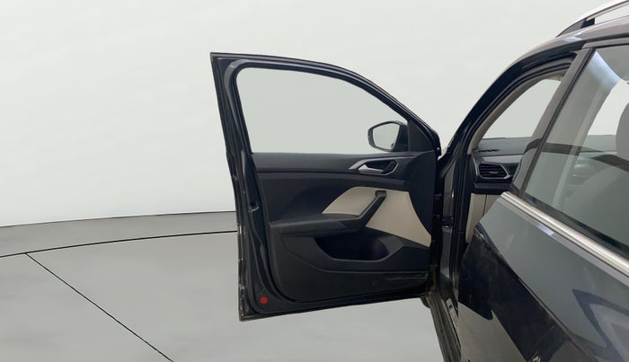 2022 Volkswagen TAIGUN TOPLINE 1.0 TSI MT, Petrol, Manual, 33,574 km, LHS Front Door